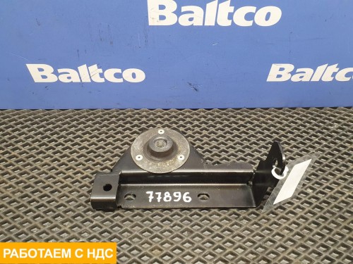 Кронштейн верхнего спальника правый